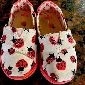 Tom’s ladybug toddler shoes, size 5